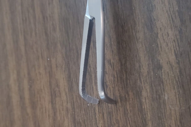 Right Angle Dissecting Clamp